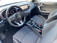 Usado Kia Ceed 100 CV (73 kW) 2024 Gris / plata Utilitario