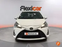 Usado Toyota Yaris Active 111 CV (81 kW) 2018 Blanco