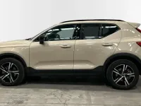 Usado Volvo XC40 Plus 163 CV (119 kW) 2025 Beige SUV