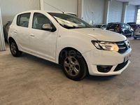 Usado Dacia Sandero Lauréate 90 HP (66 kW) 2015 Branco Sedan