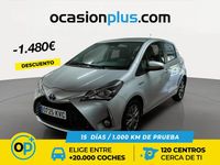 Usado Toyota Yaris Hybrid Active 100 CV (73 kW) 2019 Gris Berlina