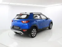 Usado Kia Stonic 100 CV (73 kW) 2023 Azul SUV