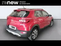 Käytetty Kia Stonic 101 HP (74 kW) 2022 Punainen Katumaasturi