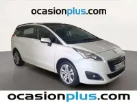 Usado Peugeot 5008 Allure 120 CV (88 kW) 2016 Blanco Monovolumen