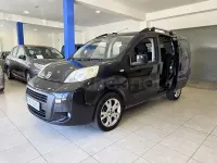 Usado Fiat Qubo Dynamic 75 CV (55 kW) 2016 Negro Monovolumen