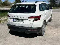 Usado Skoda Karoq Ambition 150 CV (110 kW) 2021 Blanco SUV