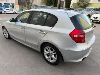 Usado BMW 118 143 CV (105 kW) 2009 Gris / plata Utilitario