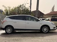 Usado Lancia Delta 120 CV (88 kW) 2010 Blanco Utilitario