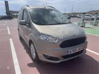 Usado Ford Tourneo Courier Titanium 100 CV (73 kW) 2015 Beige Monovolumen