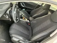 Usado Peugeot 308 Allure 130 CV (95 kW) 2018 Blanco Berlina