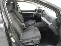 Usado VW Golf VIII Life 115 CV (84 kW) 2023 Gris Familiar