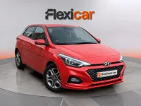 Usado Hyundai i20 100 CV (73 kW) 2018 Rojo Berlina