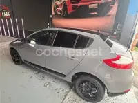 Usado Renault Mégane Dynamique 115 CV (84 kW) 2013 Gris / plata Berlina