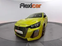 Usado Peugeot 208 Allure 101 CV (74 kW) 2025 Verde Utilitario