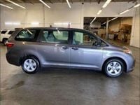 Używany Toyota Sienna 296 KM (217 kW) 2017 Szary Minivan