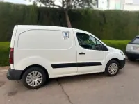 Usado Citroën Berlingo Attraction 75 CV (55 kW) 2014 Blanco Monovolumen