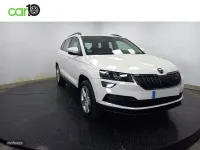 Usado Skoda Karoq Ambition 150 CV (110 kW) 2021 Blanco SUV