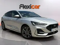 Usado Ford Focus ST-Line 125 CV (91 kW) 2023 Gris Berlina