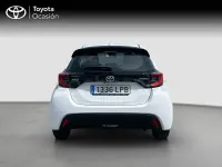 Usado Toyota Yaris Hybrid Active 116 CV (85 kW) 2021 Blanco Berlina