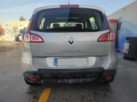Usado Renault Scénic Expression 105 CV (77 kW) 2009 Gris / plata Monovolumen
