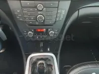 Usado Opel Insignia Cosmo 130 CV (95 kW) 2009 Gris / plata Berlina