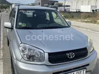Usado Toyota RAV4 Luna 150 CV (110 kW) 2005 Gris / plata SUV