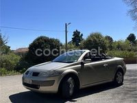 Usado Renault Mégane Cabriolet Dynamique 110 CV (80 kW) 2004 Verde Descapotable