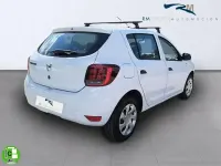 Usado Dacia Sandero Base 73 CV (53 kW) 2017 Blanco
