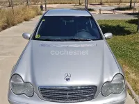 Usado Mercedes C180 Classic 143 CV (105 kW) 2003 Gris / plata Berlina