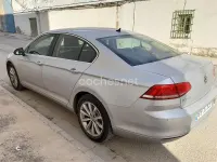 Usado VW Passat Advance 150 CV (110 kW) 2015 Gris / plata Berlina