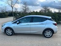 Usado Opel Astra Selective 110 CV (80 kW) 2016 Gris / plata Berlina
