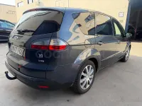 Usado Ford S-MAX Titanium 140 CV (102 kW) 2008 Gris / plata Monovolumen