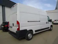 Usado Citroën Jumper 140 CV (102 kW) 2023 Blanco Monovolumen
