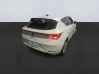 Usado Seat Leon Style 116 CV (85 kW) 2021 Blanco Utilitario