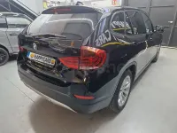 Usado BMW X1 Comfort Edition 143 CV (105 kW) 2014 Negro SUV