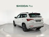 Usado Skoda Karoq SportLine 150 CV (110 kW) 2022 Gris SUV