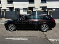 Usado Opel Insignia Selective 130 CV (95 kW) 2013 Violeta / lila Familiar