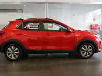 Nuevo Kia Stonic 100 CV (73 kW) 2025 Rojo SUV