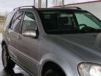 Usado Mercedes ML320 250 CV (183 kW) 2004 Gris SUV