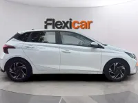 Usado Hyundai i20 84 CV (61 kW) 2022 Blanco Utilitario