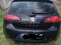 Usado Seat Leon Stylance 140 CV (102 kW) 2006 Negro Utilitario