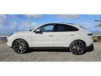 Usado Porsche Cayenne E-Hybrid Coupe 462 CV (339 kW) 2020 Gris / plata SUV