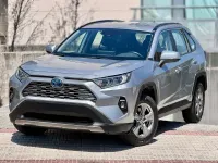 Usado Toyota RAV4 Hybrid Business Edition 218 CV (160 kW) 2022 Gris / plata SUV