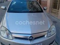 Usado Opel Tigra Sport 90 CV (66 kW) 2006 Gris / plata Descapotable
