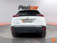 Usado Peugeot 2008 Allure 100 CV (73 kW) 2021 Blanco SUV