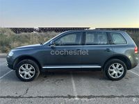Usado VW Touareg 220 CV (161 kW) 2004 Gris / plata SUV