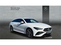 Usado Mercedes CLA200 Shooting Brake AMG line 150 CV (110 kW) 2024 Blanco Familiar