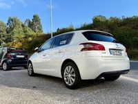 Usado Peugeot 308 Allure 130 CV (95 kW) 2021 Blanco Berlina