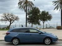 Usado Toyota Auris Active 116 CV (85 kW) 2016 Azul Familiar