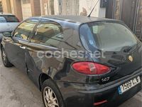 Usado Alfa Romeo 147 Impression 105 CV (77 kW) 2003 Negro Utilitario